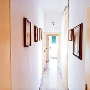 casa-ilaria.lecce-hotels.com/