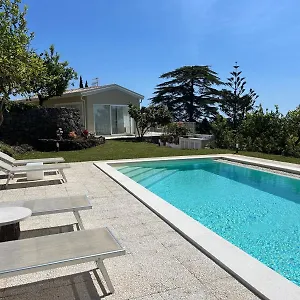 https://villa-iiulia.sicilyhotelsitaly.net