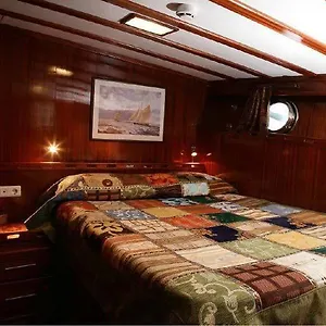 ** Botel Tersane Iv Vincitore 4 Di Bruno Barbieri Italy