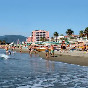  Apartment Lungomare Italy