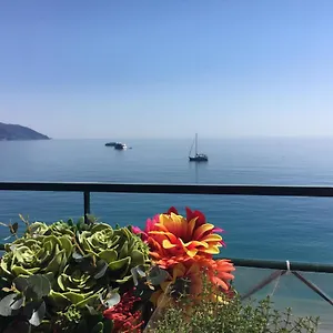  Apartment Cinqueterreblu Lungomarenostro Italy