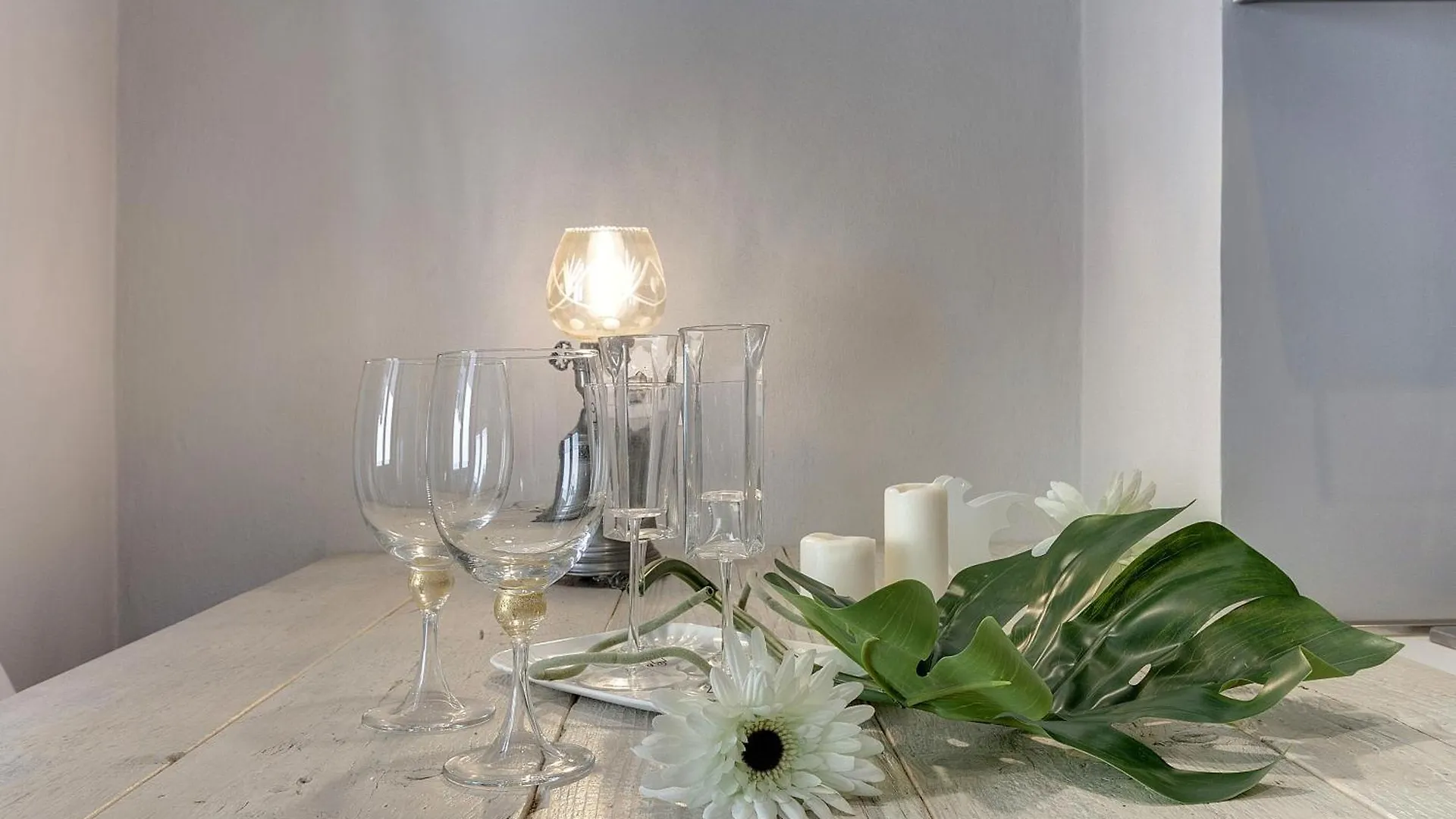 Jake & Francis Apartments By Mamo Florence Italy