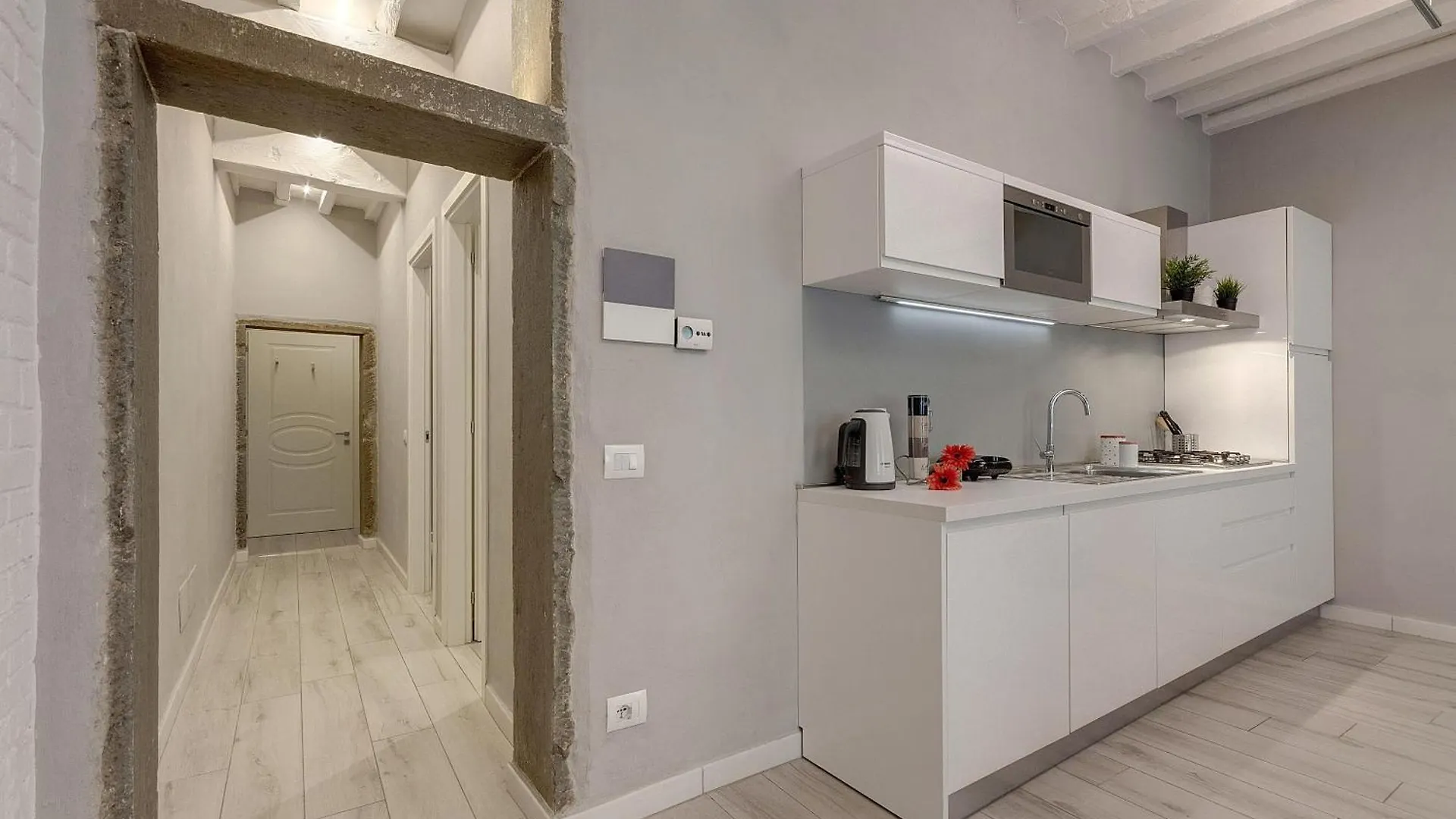 Jake & Francis Apartments By Mamo Florence