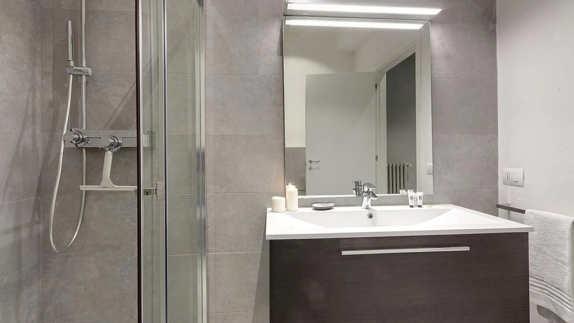 Jake & Francis Apartments By Mamo Florence