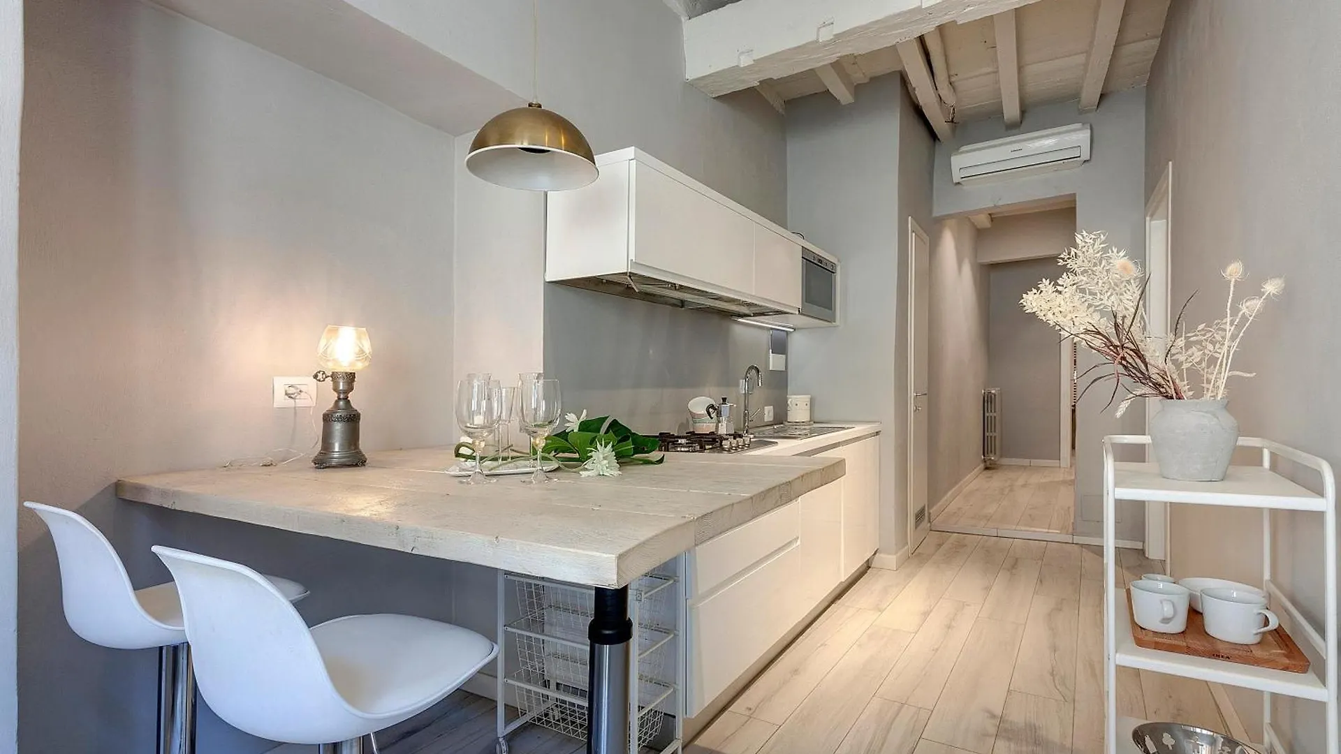 Jake & Francis Apartments By Mamo Florence contacts